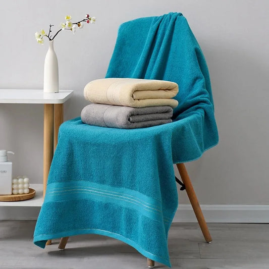 "70*140cm Bath Towel - Absorbent & Versatile"